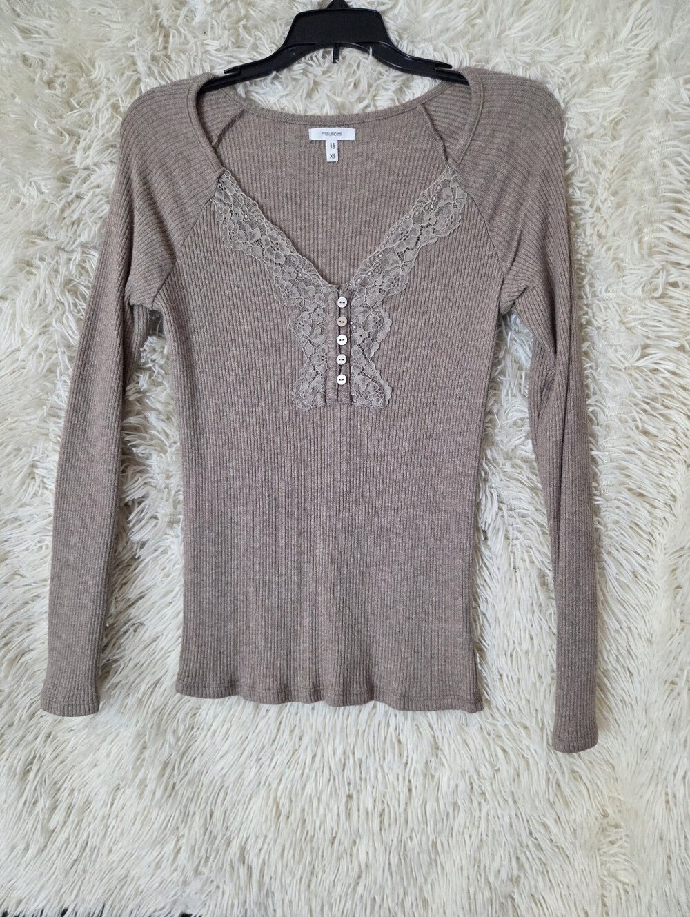 Maurices Taupe Knit Ribbed Long Sleeve V Neck w. Lace & Button Detail Womens XS